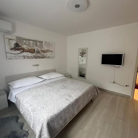 Apartman Tessa Vela Luka Eksteriør bilde