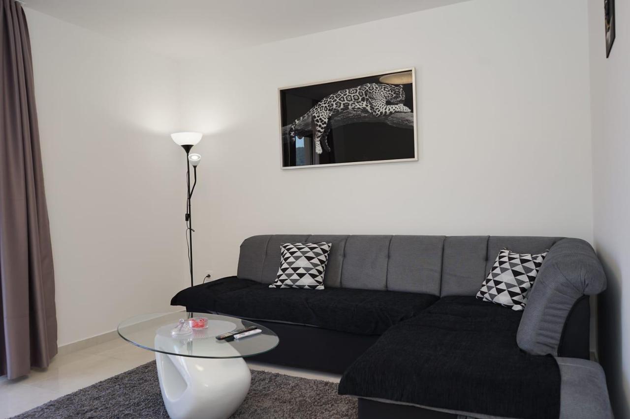 Apartman Tessa Vela Luka Eksteriør bilde