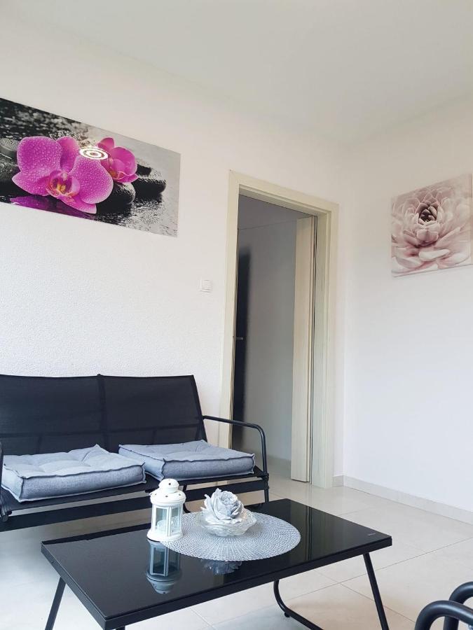 Apartman Tessa Vela Luka Eksteriør bilde
