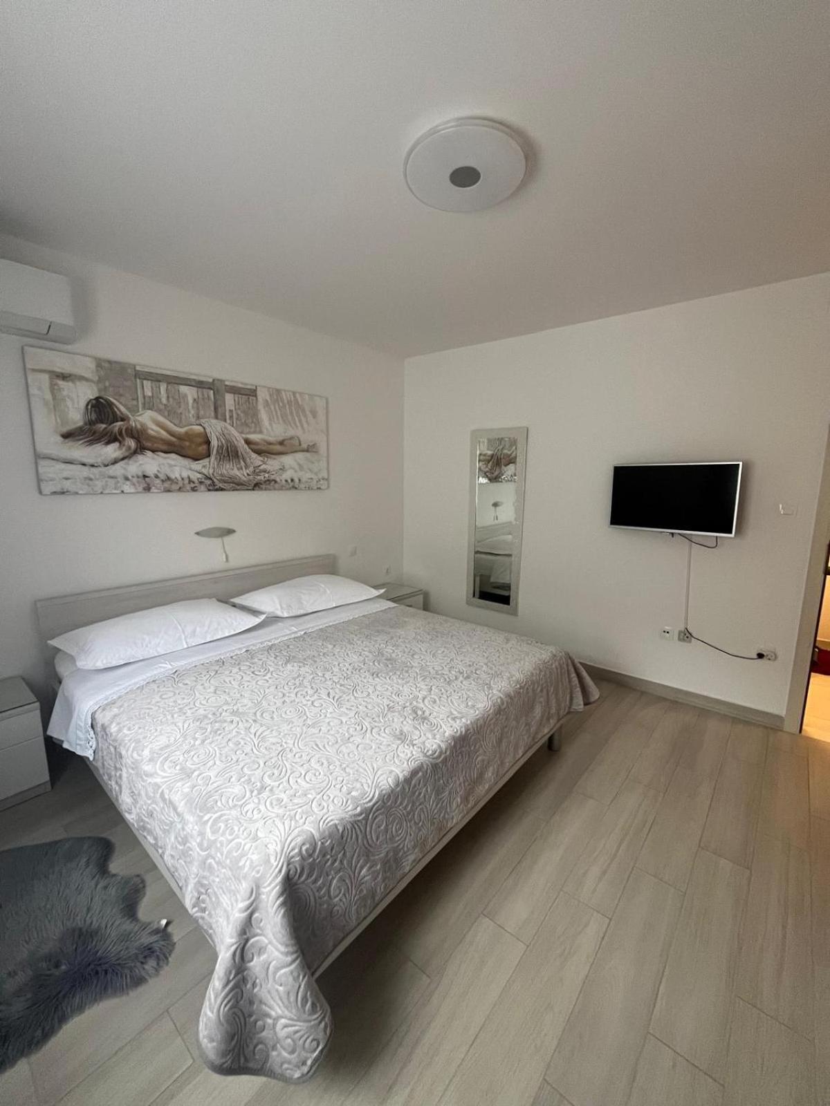 Apartman Tessa Vela Luka Eksteriør bilde